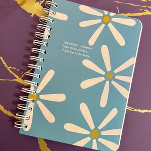 🌻Light Blue Notepad with White flowers🌻