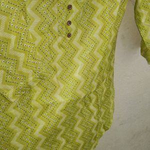 Short Kurti Perfect For College And Office Going