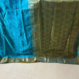 Blue Silk Blend Saree With Blouse