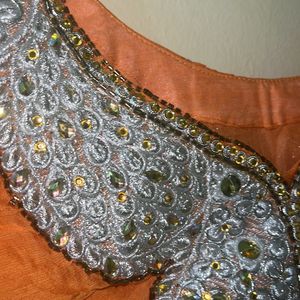 Pakistani Suit With Net Dupatta