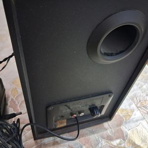 Creative 2.1 Speakers With Woofer