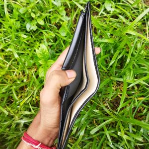 ₹30/- Off Unused Black Wallet