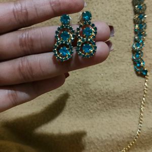 Its A Necklace Set Of Green Stone With Earrings