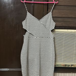 Side Cut Put L Size Dress