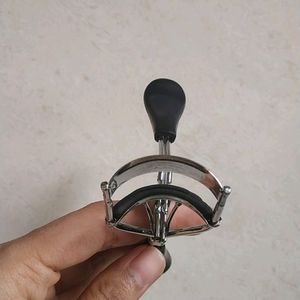 Eyelash Curler