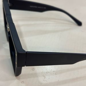 Authentic Louis Vuitton Cyclone Sunglasses