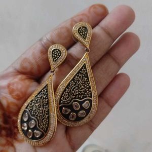 Women Beautiful Earrings