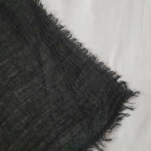 A Black Cotton Crinkled Hijab/duppata