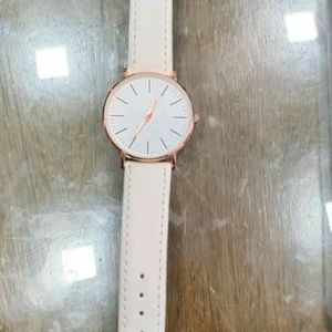 🥰Color Change White To Pink Analog Watch