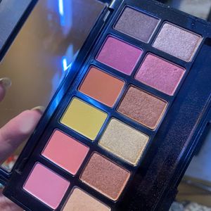 Lakme Eyeshadow Palette