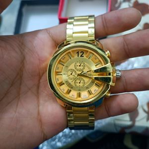 PREMIUM WATCH😍💯GOLDEN COLOUR , Osm Look