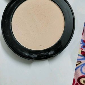 Huda Beauty 2in 1 Powder Cake