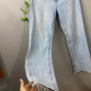 Zara Most Demanding Colour Baggy Luse Jeans