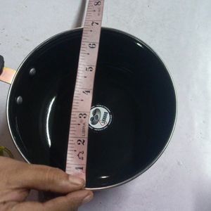 Heavy Non Stick Souce Pan .