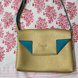 Baggit Lmp Monili Flori Gold Sling Bag