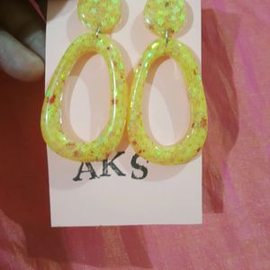 BEAUTIFUL HANDMADE RESIN EARINGS