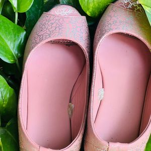 Round Toe Ballerinas