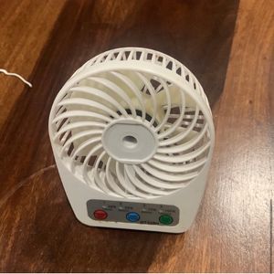 Mini portable USB fan