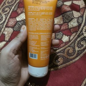 Dot & Key SkinCare Vitamin C + E Face Wash