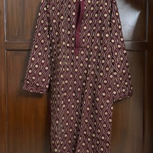 Tasva Maroon Thread Embroidered Kurta Set