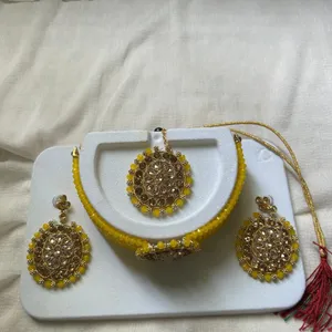 Yellow Jewellery Set