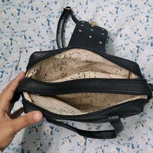Branded GORGEOUS Sling Bag 🌟🌟🌟