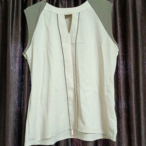 Office Wear Top Size Medium