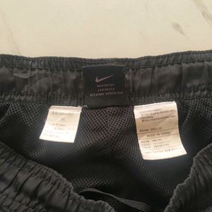 NIKE VINTAGE BLACK TRACKPANT LOWER