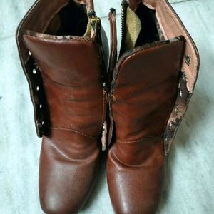 Vintage Brown Boots