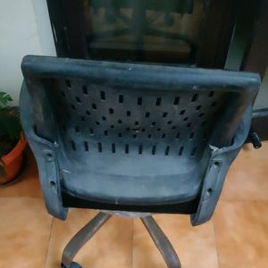 !!PRICE DROP!! Office Chair