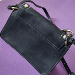 CUTE SLING BAG