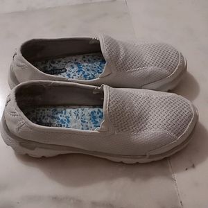 white casual walking shoes