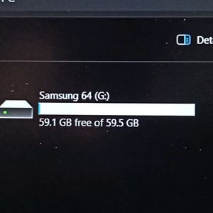 SAMSUNG 64 GB