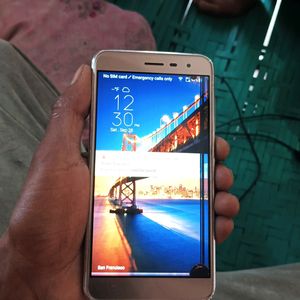 Asus Zenfone 3