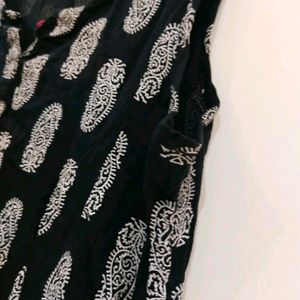 Avaasa High Low Motifs Print Sleevless Kurta