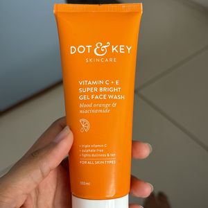 Dot And Key Vitamin C+E Super Bright Gel  Face Was