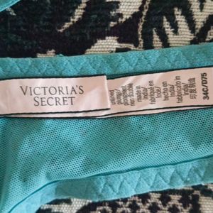 VICTORIA'S SECRET BRALETTE