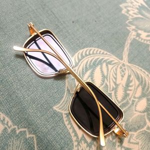 Eyes Proction Black & Golden Glass Sunglasses