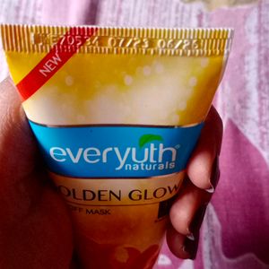 Everyuth Natural Golden Peel Off Mask