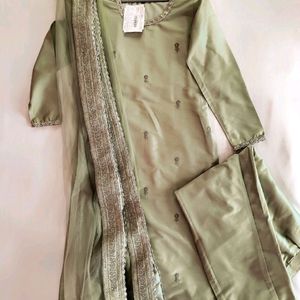 Inddus Pista Green Suit Set Malaika Edition/Size-S