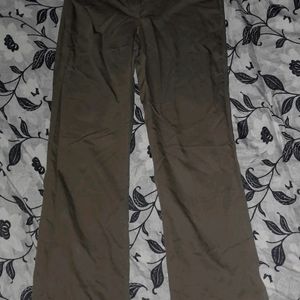 baggy trousers