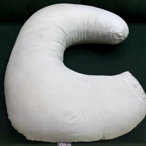 Mi Arcus Nursing And Feeding Pillow(Never Used)