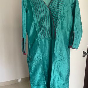 Beautiful Green Kurti With Pant