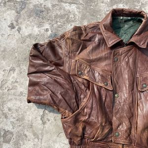 BROWN COWBOY LEATHER JACKET IN A NEW CONDITION!