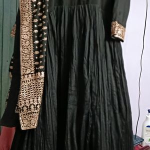 Black Ethnic Gown With Belt And Heavy Dupatta