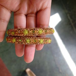 Combo Of 2 Bangles