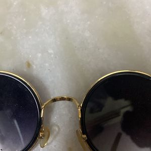 ROUND SUNGLASSES