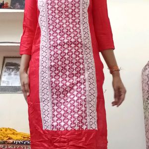 Red Kurti