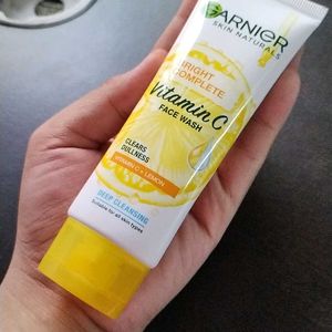 Garnier Vitamin C Facewash