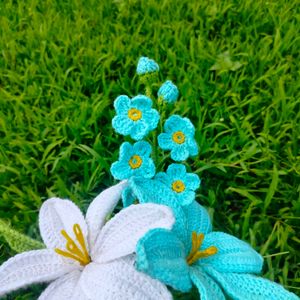 Crocheted Flower Gor Gifting Purpose